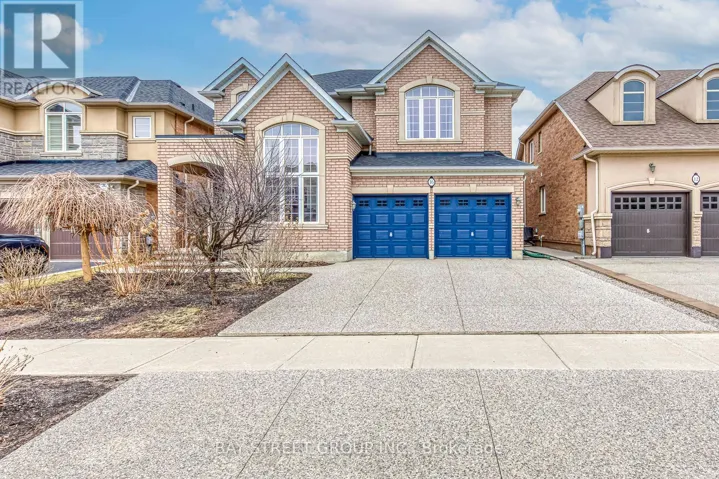 16 HENDERSON STREET, Hamilton (Meadowlands), Ontario L9K0H1