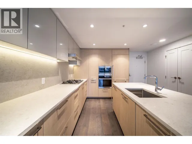 702 8155 CAPSTAN WAY, Richmond, British Columbia V6X0V3