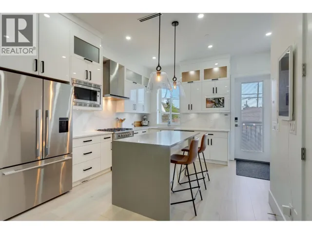 2868 E 49TH AVENUE, Vancouver, British Columbia V5S1K6