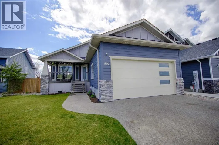 807 Sunset Place, Picture Butte, Alberta T0K1V0