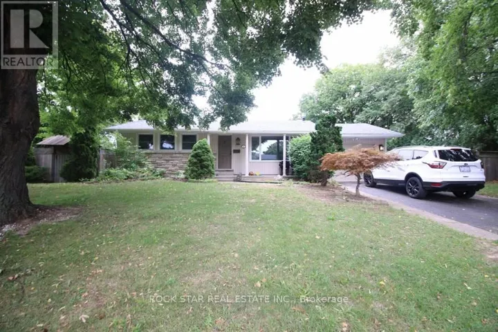 4 HUDSON DRIVE, St. Catharines (Vine/Linwell), Ontario L2M2J3