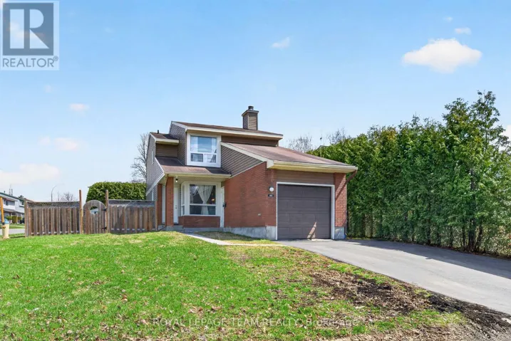 1631 SAXONY CRESCENT, Ottawa, Ontario K1B5K8