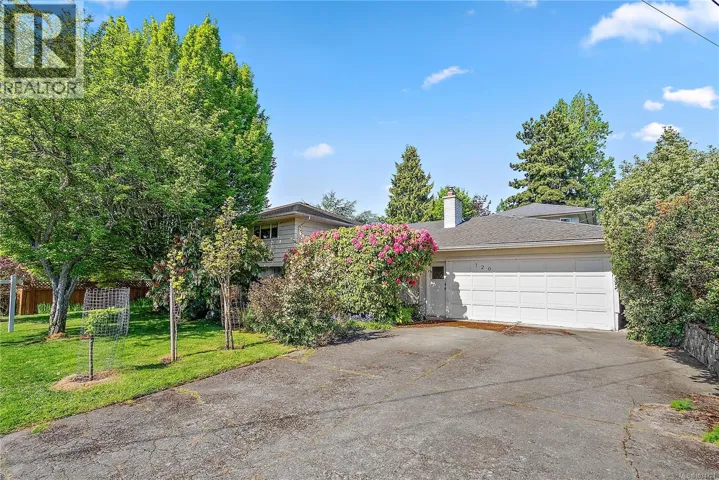 726 Rockheights Ave, Esquimalt, British Columbia V9A6J3