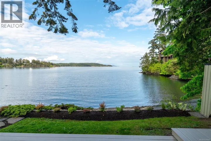 16 2330 Harbour Rd, Sidney, British Columbia V8L2P8