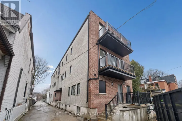 9 - 91 BARTON AVENUE, Toronto (Annex), Ontario M6G1P7