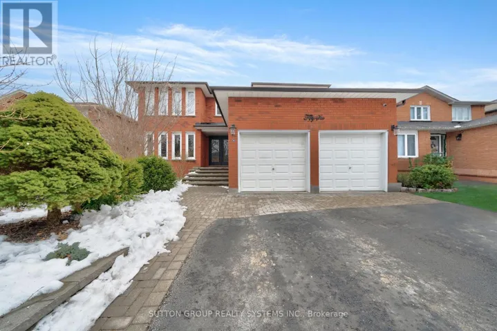 LOWER - 56 BALLARD CRESCENT, Newmarket (Armitage), Ontario L3X1S2