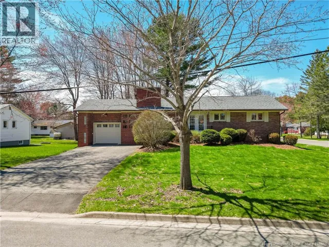 30 Floral Avenue, Nashwaaksis, New Brunswick E3A1L1