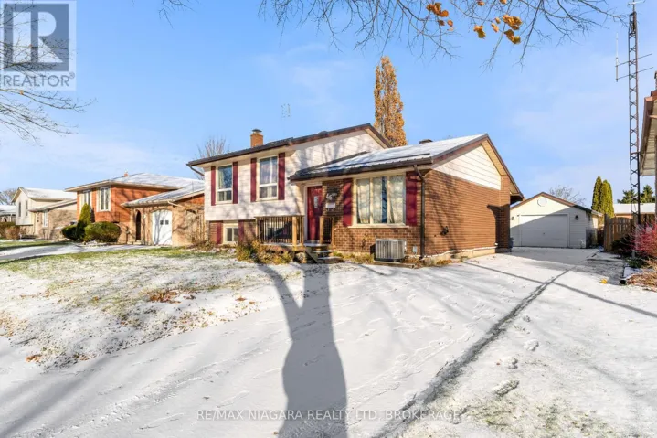46 MACOOMB DRIVE, Welland (N. Welland), Ontario L3C5T9