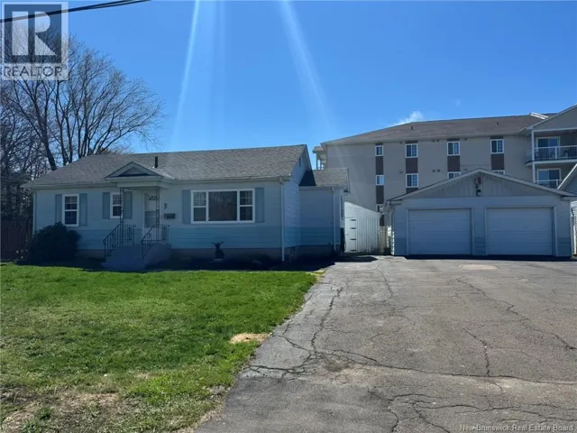5 Wentworth Drive, Riverview, New Brunswick E1B2T4