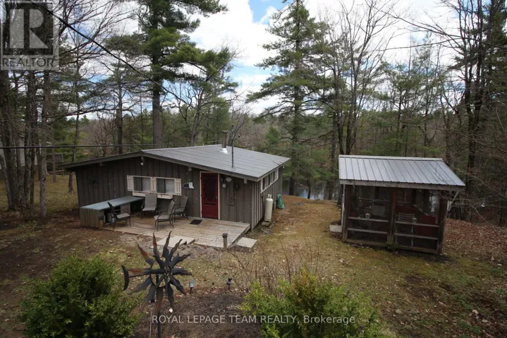 315 SILVERY LANE, Tay Valley, Ontario K0G2B0