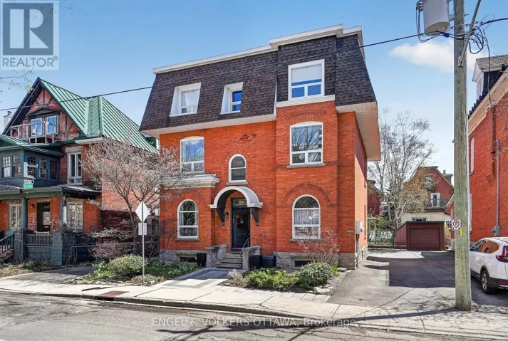 2 - 120 LEWIS STREET, Ottawa, Ontario K2P0S7