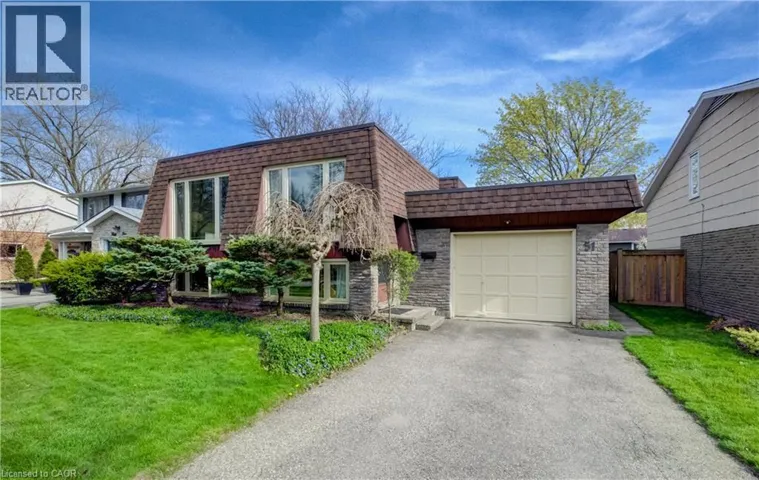 51 UNDERHILL Crescent, Kitchener, Ontario N2A2S7