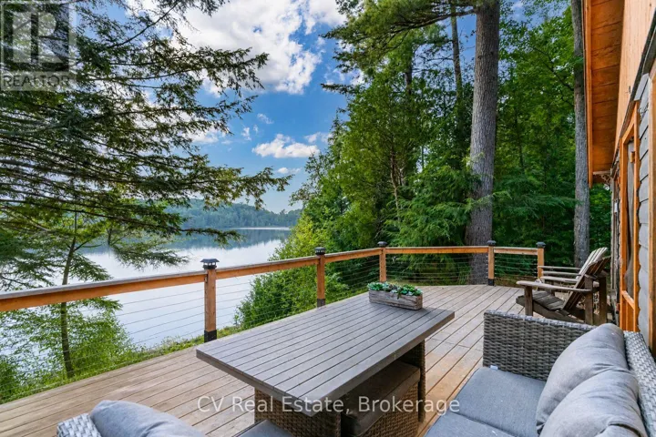 1027 NORTH PINE DRIVE, Lake of Bays (Ridout), Ontario P0A1E0