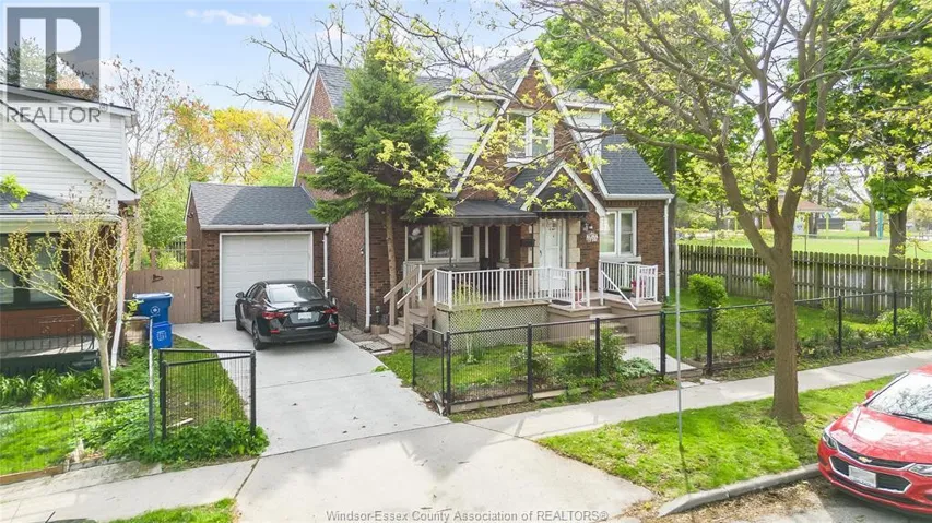 1236 HICKORY ROAD, Windsor, Ontario N8Y3S6