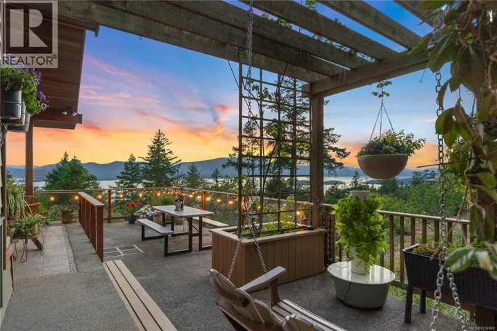 248 Suneagle Dr, Salt Spring, British Columbia V8K1E5