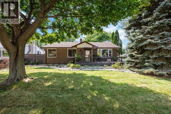 703 MICHIGAN AVENUE, Point Edward, Ontario N7V1G9