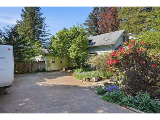 8983 TRATTLE STREET, Langley, British Columbia V1M2R6
