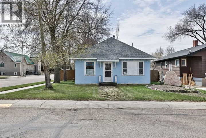 132 3 Avenue NE, Milk River, Alberta T0K1M0