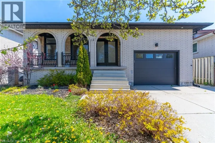 12 SUMMERLEA Drive, Hamilton, Ontario L8T4V5