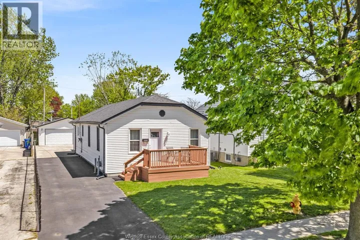 1588 BUCKINGHAM, Windsor, Ontario N8T2A4