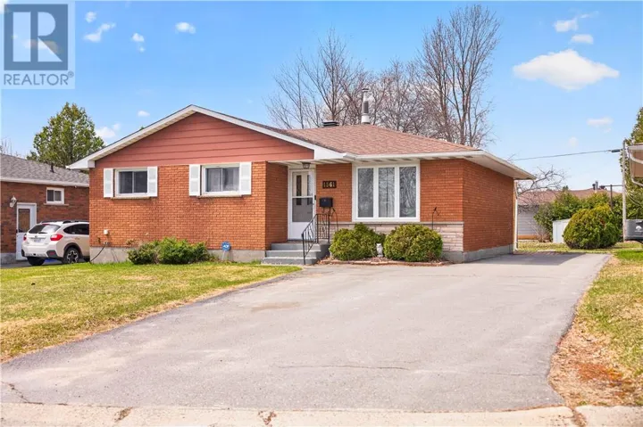 1561 Agincourt Avenue, Sudbury, Ontario P3A3J8