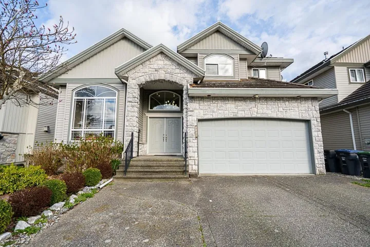 8358 144 STREET, Surrey, British Columbia V3W5T5