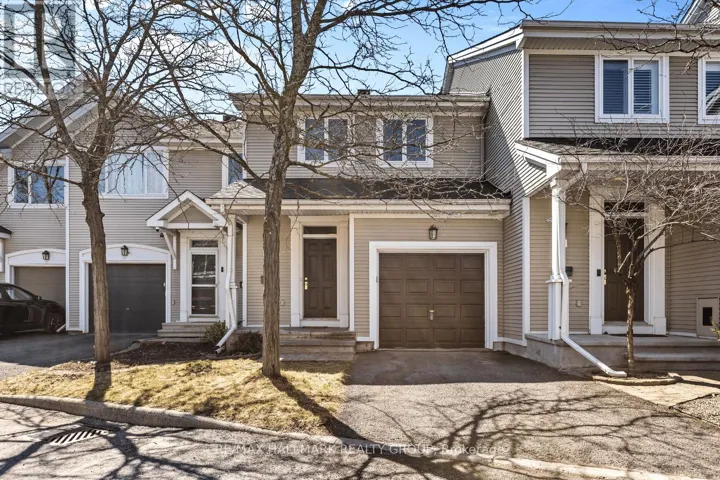 16 MAXTON PRIVATE, Ottawa, Ontario K1J1J2