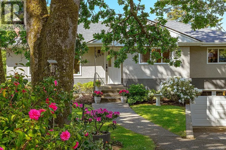 3700 Kathleen St, Saanich, British Columbia V8P3H4