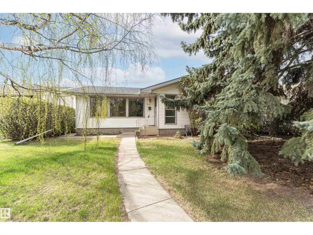 11423 50 AV NW, Edmonton, Alberta T6E2J4