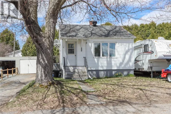 238 Seventh Avenue, Lively, Ontario P3Y1M5