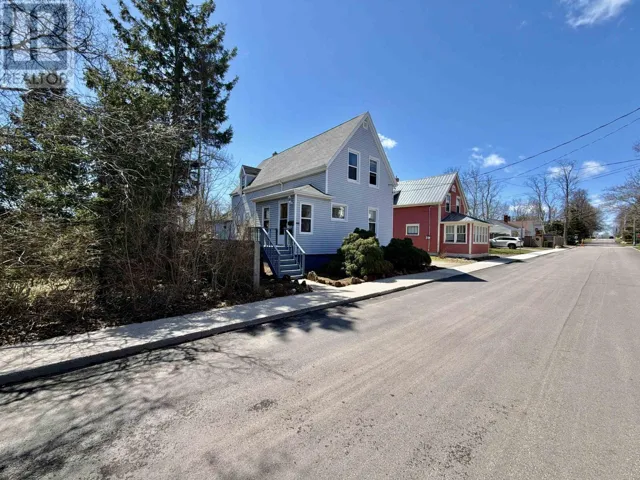 46 HIGHLAND Avenue, Charlottetown, Prince Edward Island C1A2H4