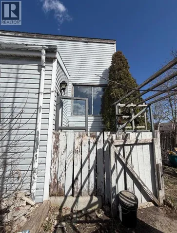 1210 53 Street SE, Calgary, Alberta T2A1V7