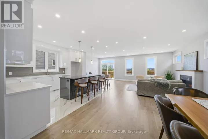6933 NOTRE DAME STREET, Ottawa, Ontario K1C1H6