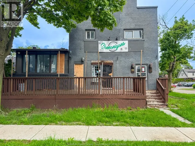 1898 SHEPHERD, Windsor, Ontario N8Y1T5