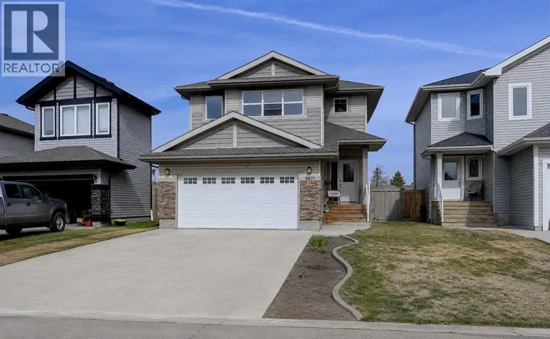 8621 88B Street, Grande Prairie, Alberta T8X0P4