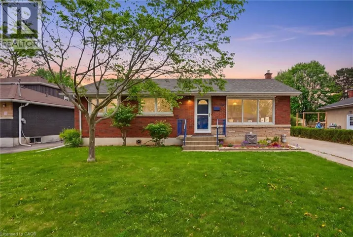 14 EDINBURGH Drive, St. Catharines, Ontario L2M3H1