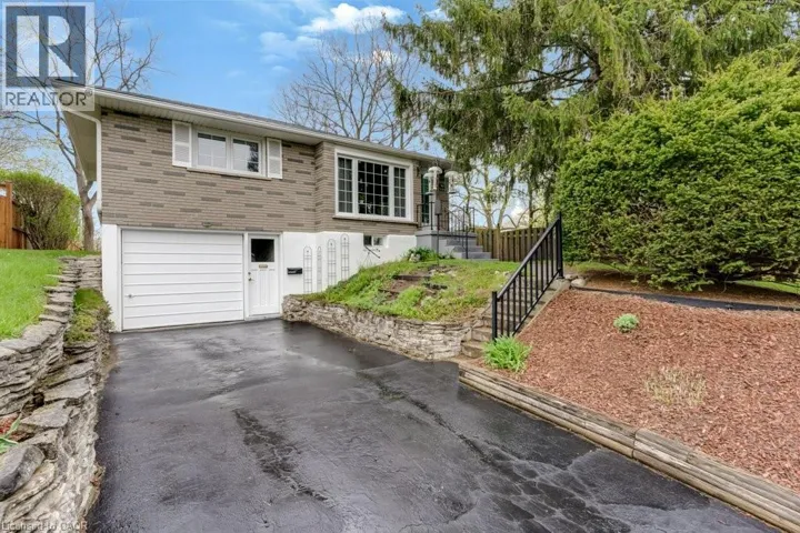 23 EDWARD Street, Cambridge, Ontario N3C1J8