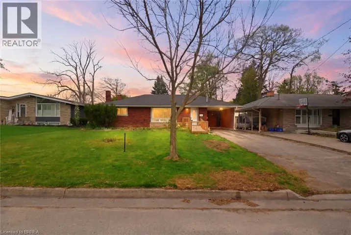 29 PUSEY Boulevard, Brantford, Ontario N3R2S1