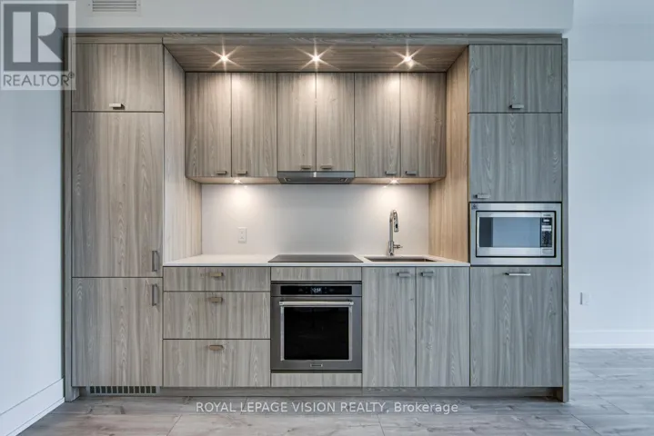 619 - 858 DUPONT STREET, Toronto (Dovercourt-Wallace Emerson-Junction), Ontario M6G0C1