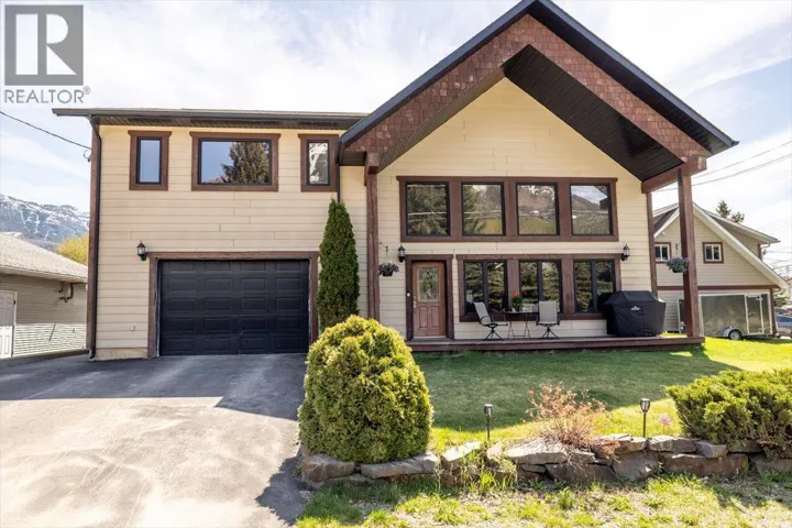 1322 11th Avenue, Fernie, British Columbia V0B1M0