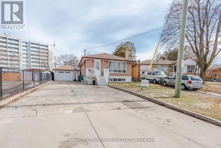 13 CUMBERLAND DRIVE, Brampton (Brampton North), Ontario L6V1W5