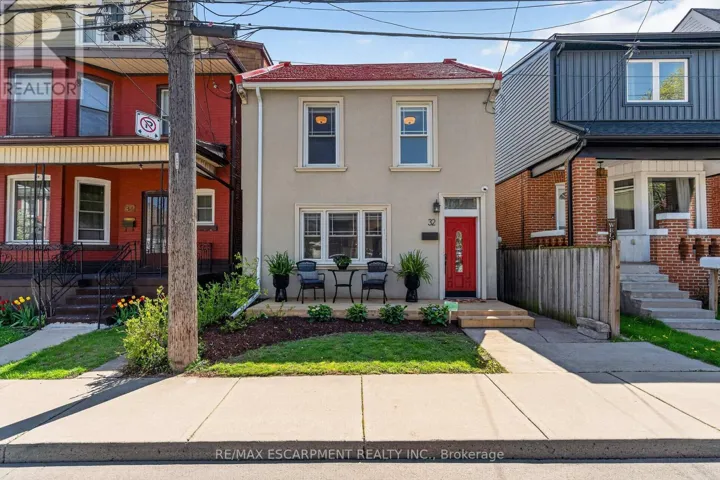 32 MAGILL STREET, Hamilton (Strathcona), Ontario L8R2Y5