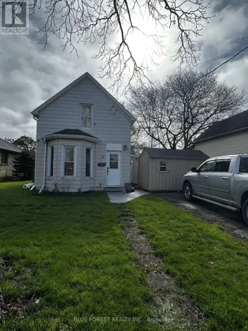 15 ALEXANDRIA AVENUE, St. Thomas, Ontario N5P3M7