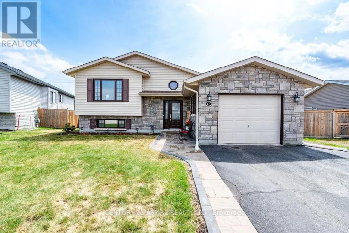 17 NEWPORT DRIVE, Petawawa, Ontario K8H0C9