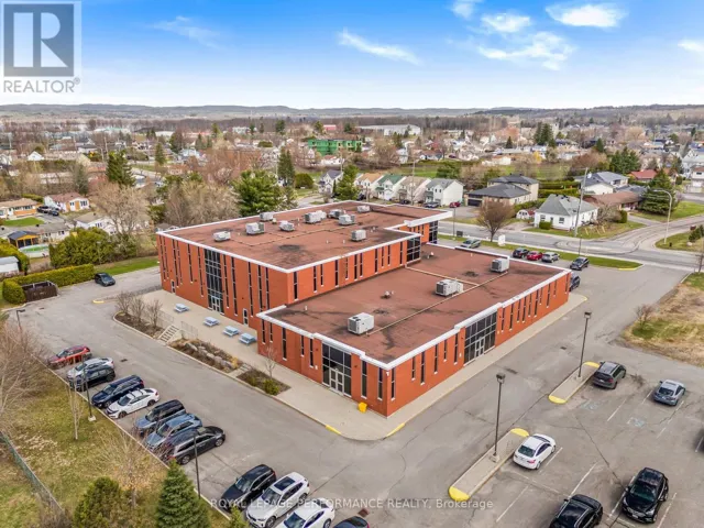 4 - 860 CARON STREET, Clarence-Rockland, Ontario K4K1H1