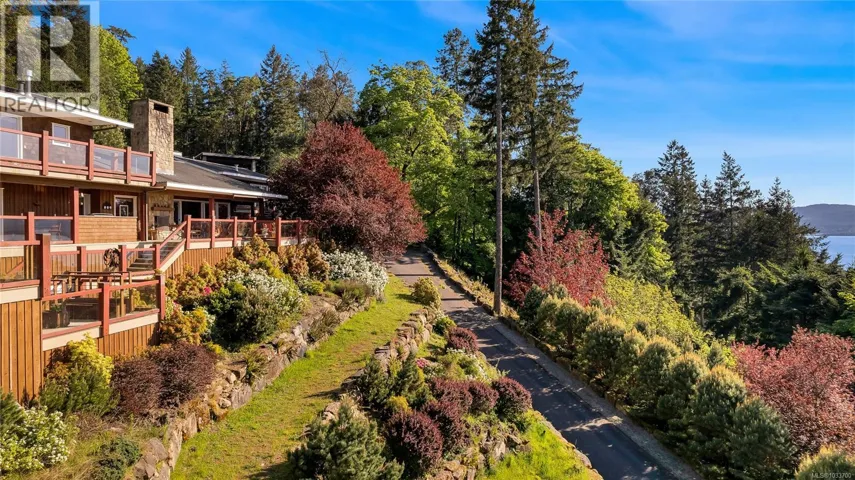 219 Pringle Farm Rd, Salt Spring, British Columbia V8K2Y2