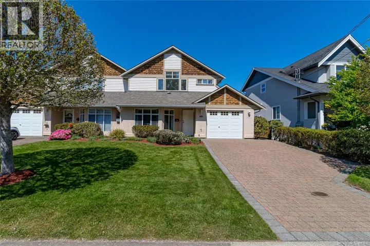 1804 Newton St, Saanich, British Columbia V8R2R4