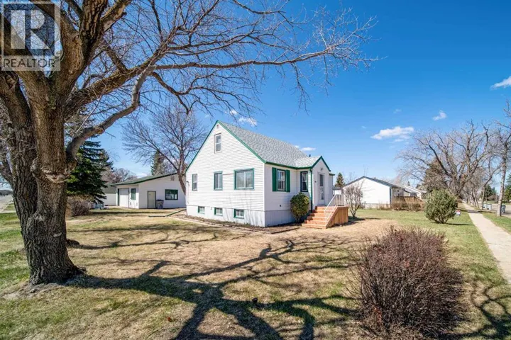 737 9 Avenue, Wainwright, Alberta T9W1B9