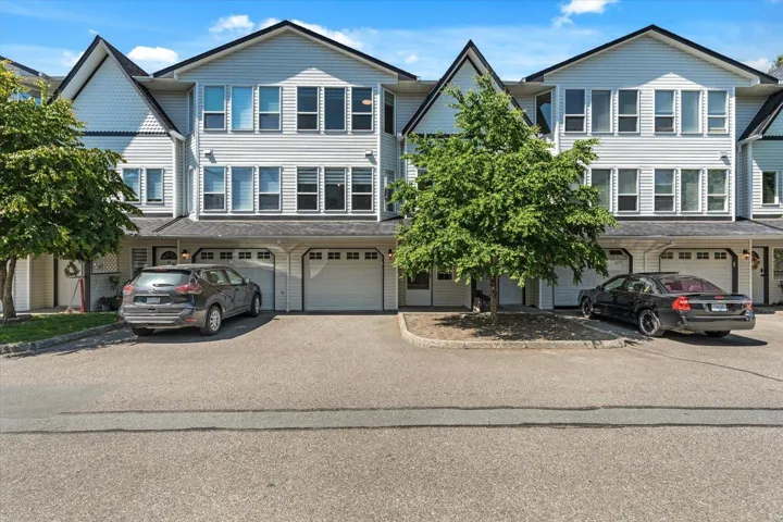 42 45286 WATSON ROAD, Garrison Crossing, Chilliwack, British Columbia V2R3J4