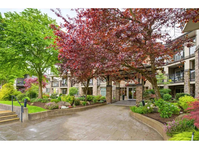 306 15195 36 AVENUE, Surrey, British Columbia V3Z4R3